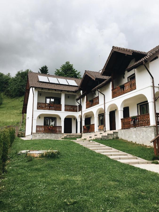 Pensiunea Encian Colibiţa Zewnętrze zdjęcie